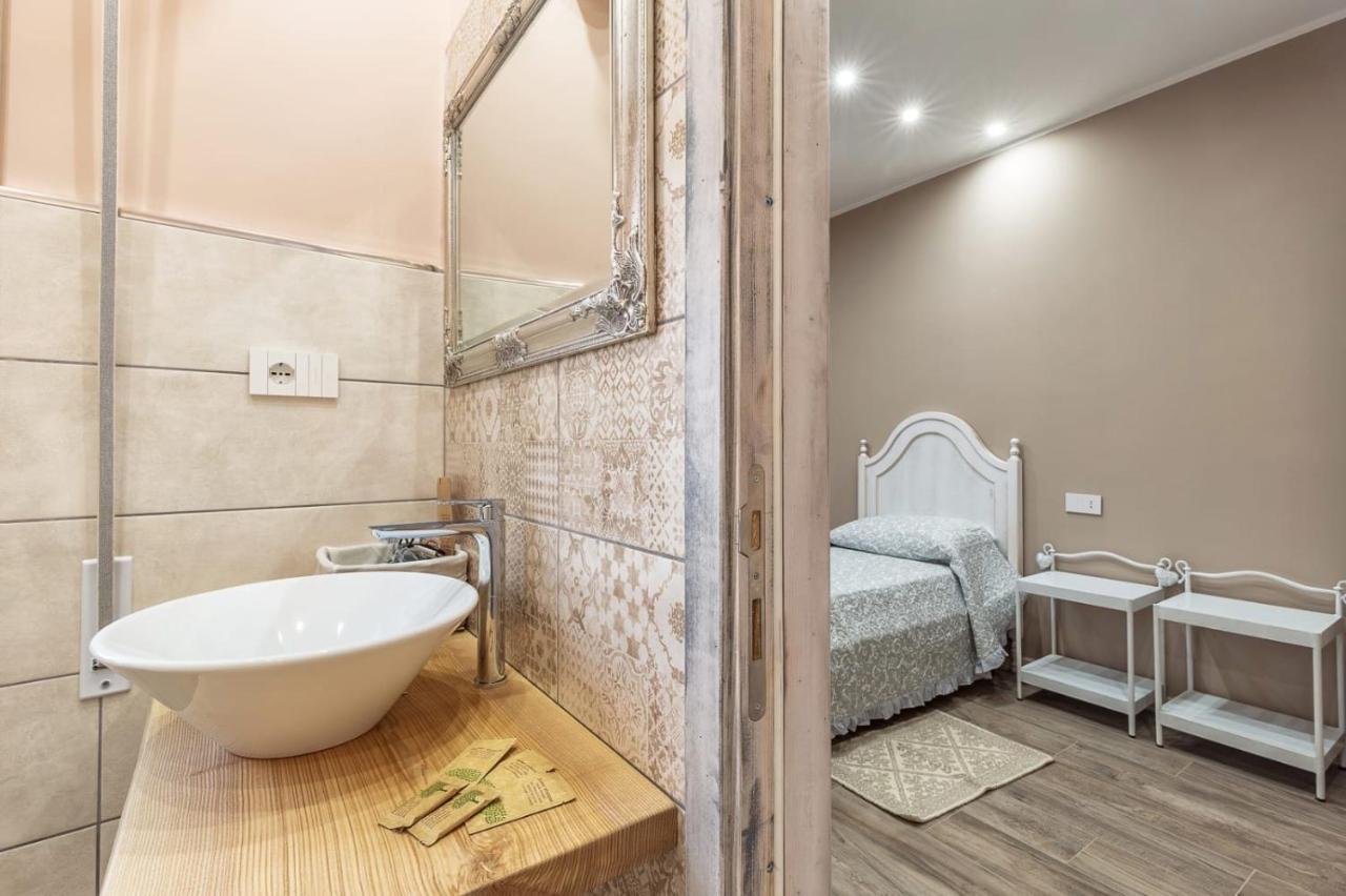 B&B Da Chiara Tortoli Ngoại thất bức ảnh
